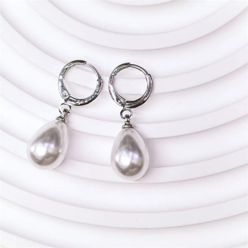 Eleganta örhängen med pärlor & vattendroppar – Guld & Silver